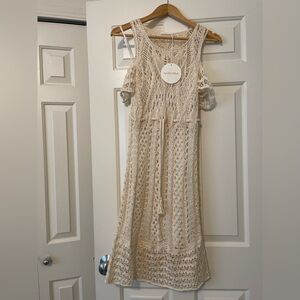 Chloe Crochet beach cover with tags